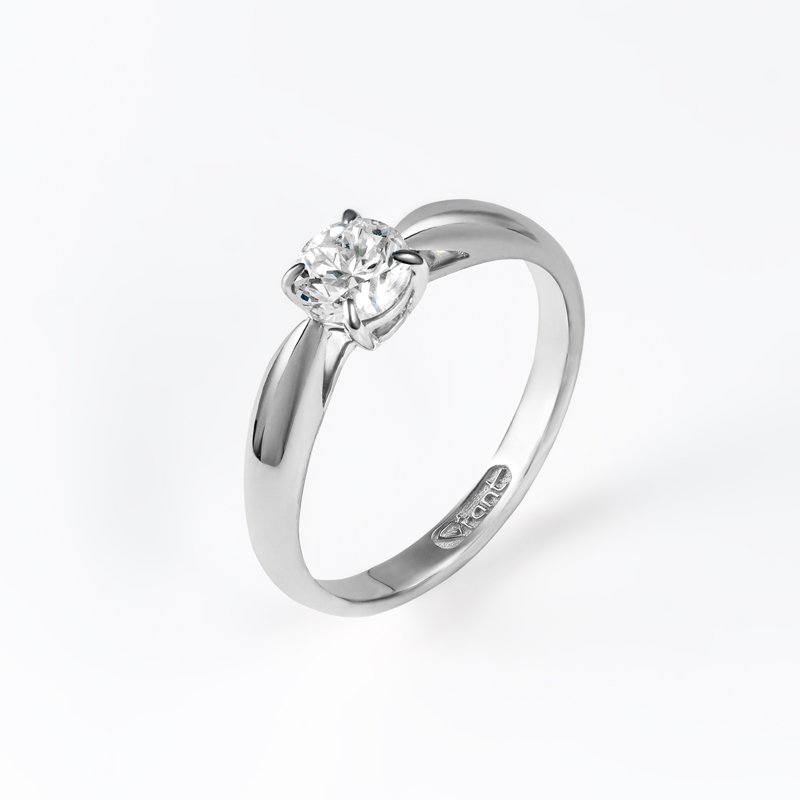 Кольцо помолвочное из белого золота с бриллиантом