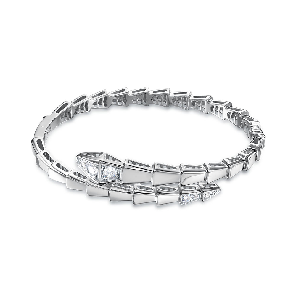 Браслет жесткий из серебра с фианитами